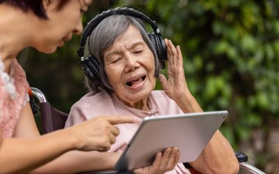 TECHNOLOGY AND SENIORS: HOW ASSISTED LIVING INCORPORATES TECH FOR ENHANCED CARE
